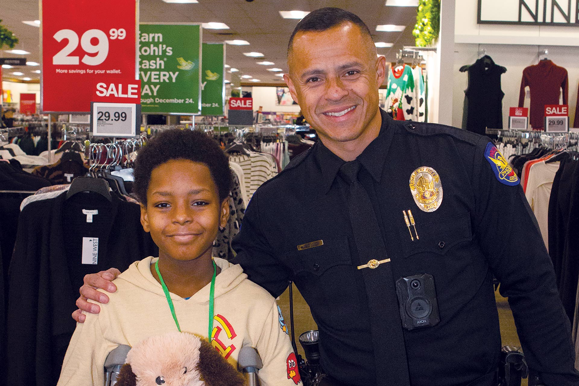 12th-annual-shop-with-a-cop-2022-21