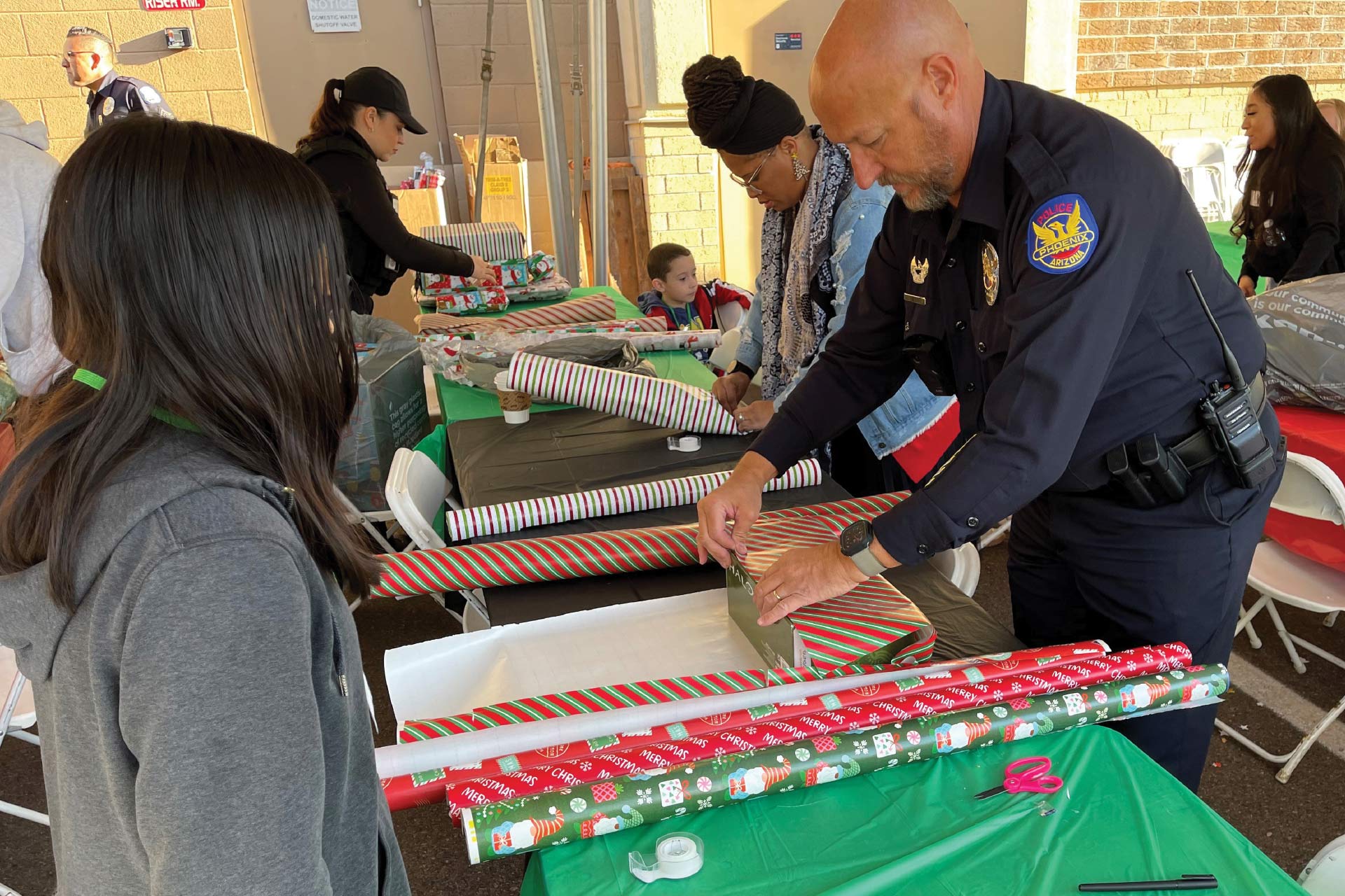 13th-annual-shop-with-a-cop-16